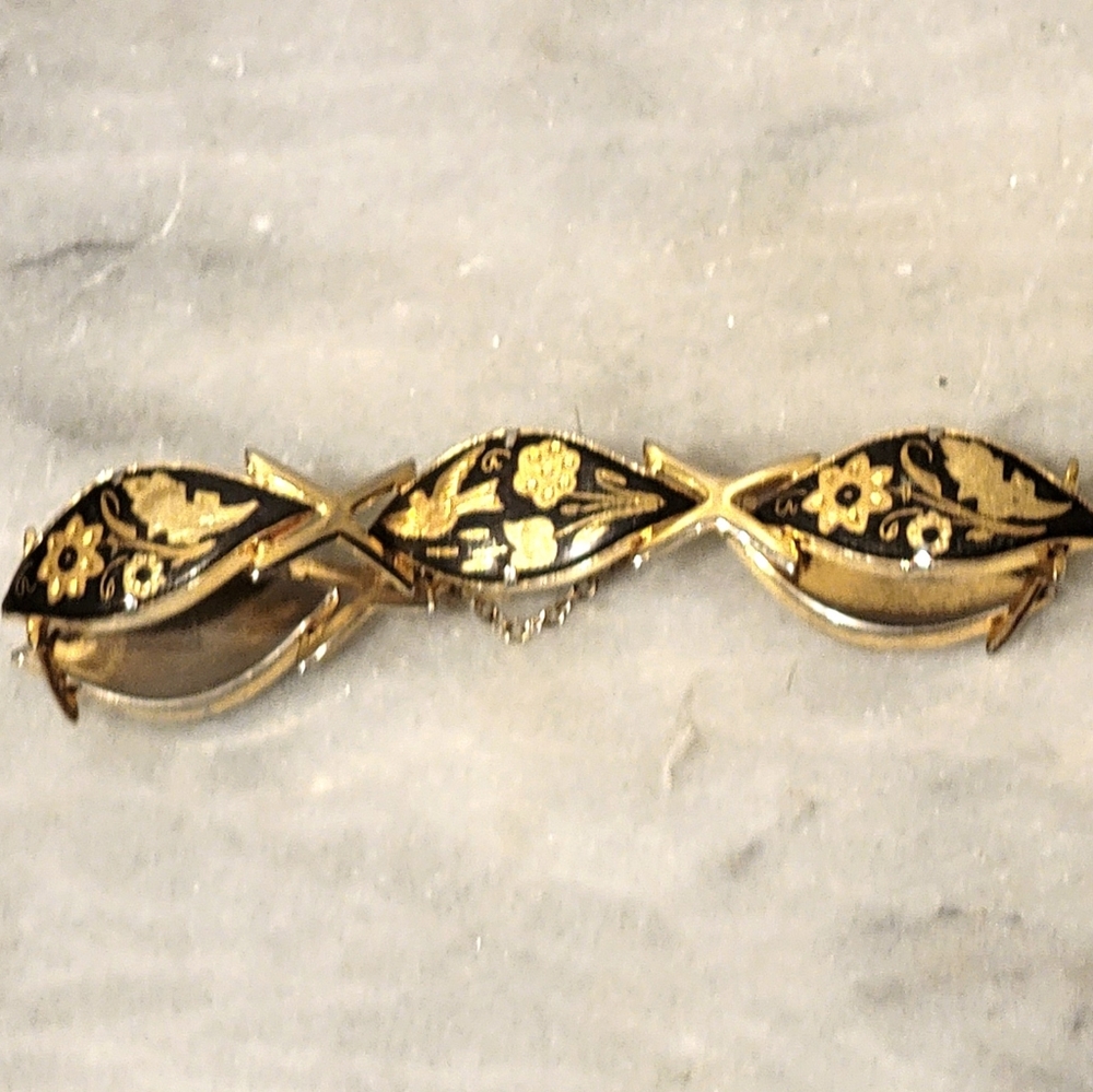 Damascene Art Nouveau link bracelet 7" opens to 8" with safety chain